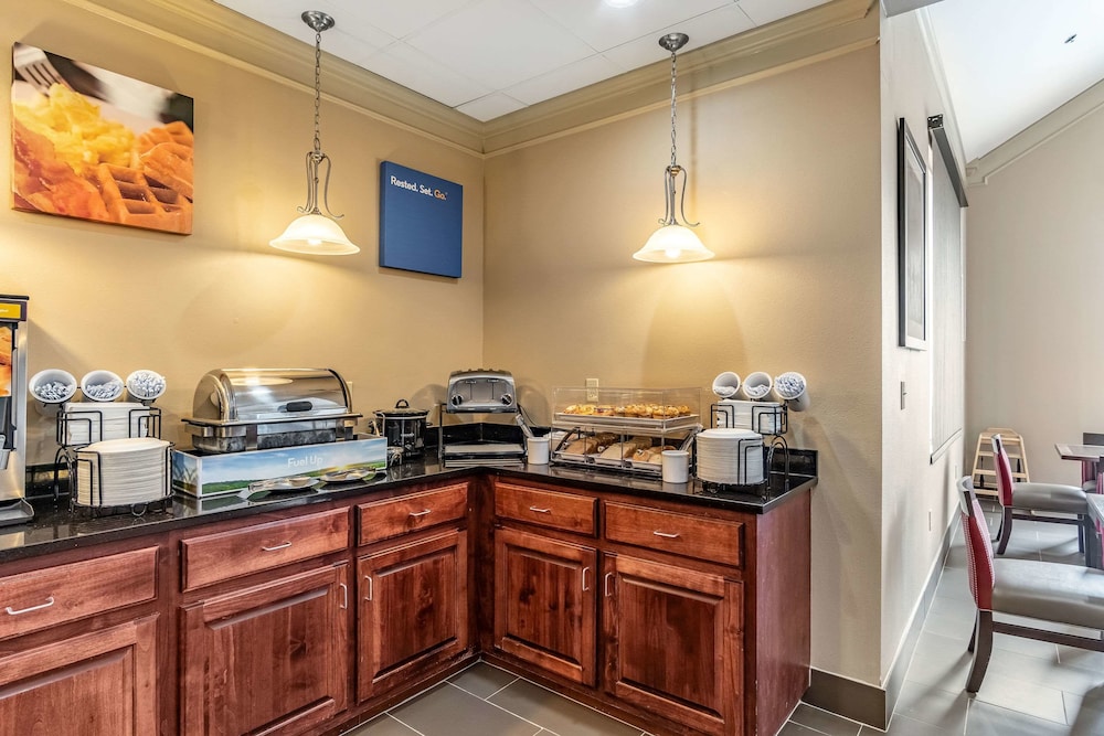 Comfort Inn Suites Tuscumbia Muscle Shoals 33/45