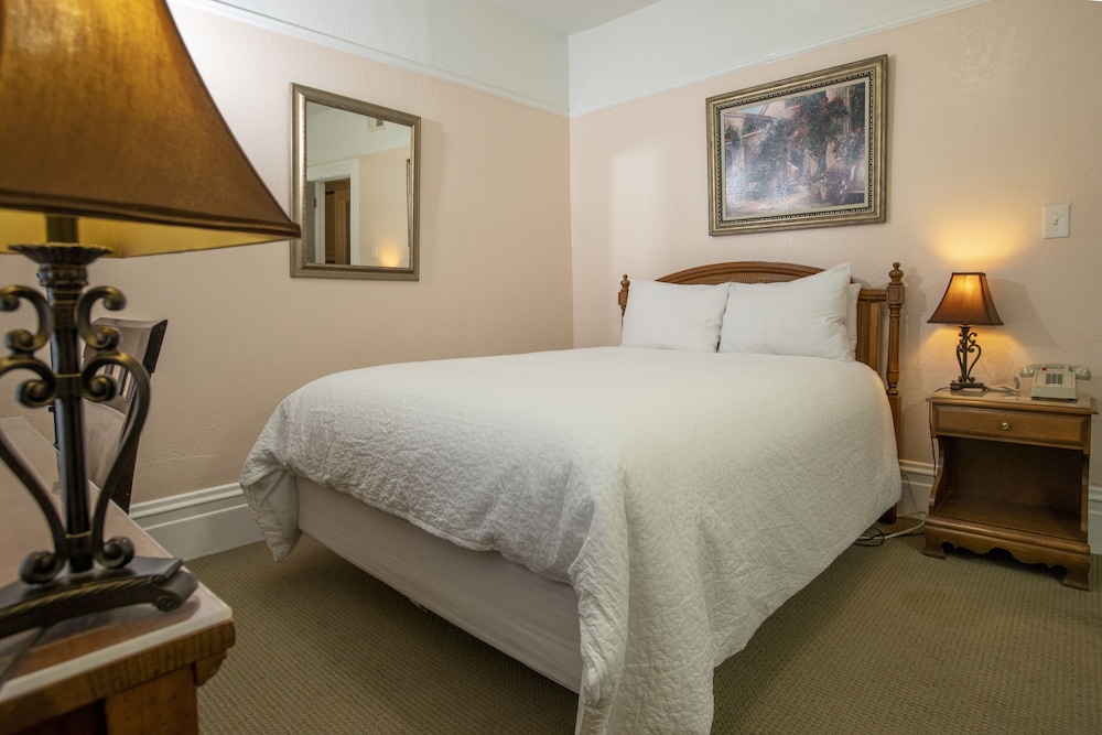 Hayes Valley Inn 24/71