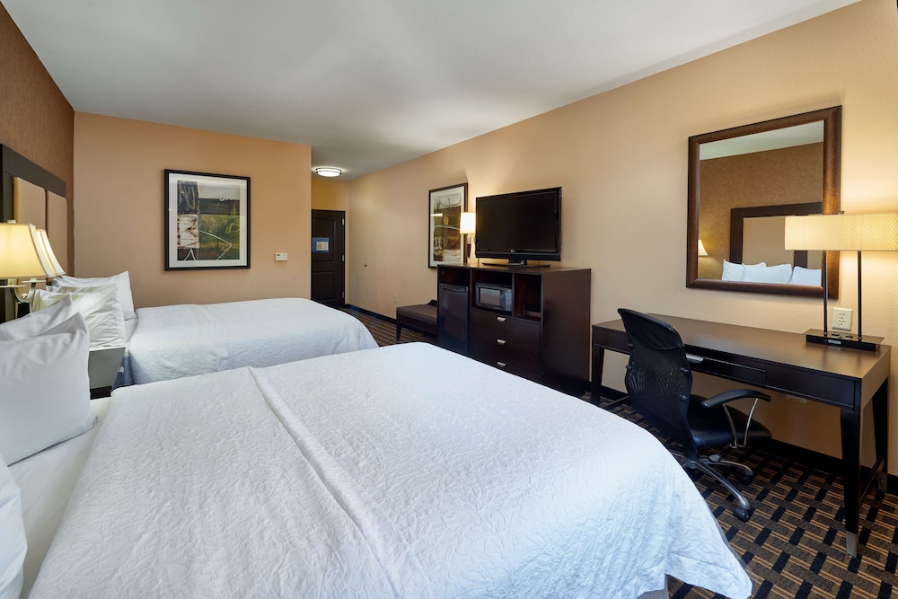 Hampton Inn and Suites Longview North 9/36