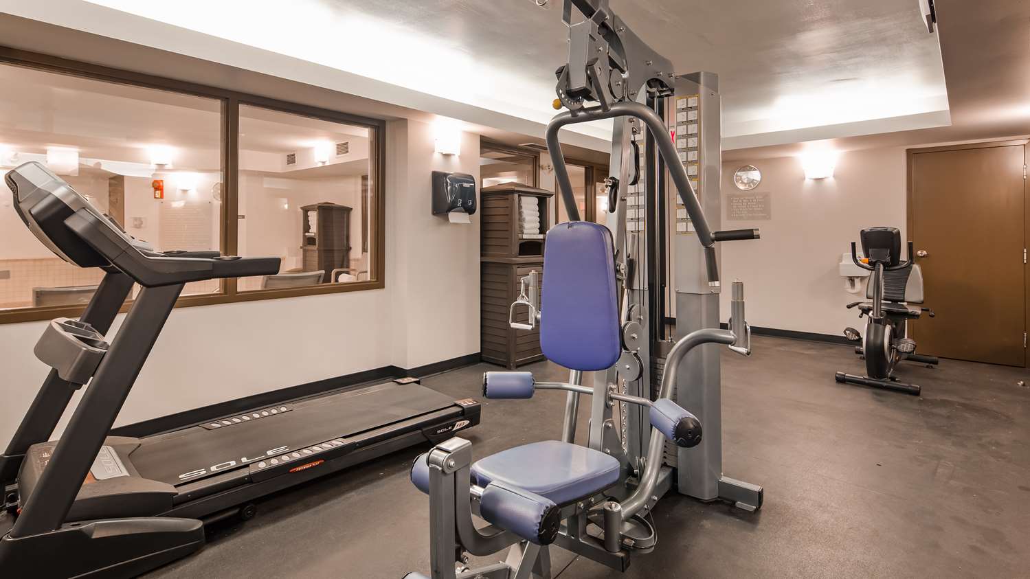 Days Inn by Wyndham Airdrie 18/31