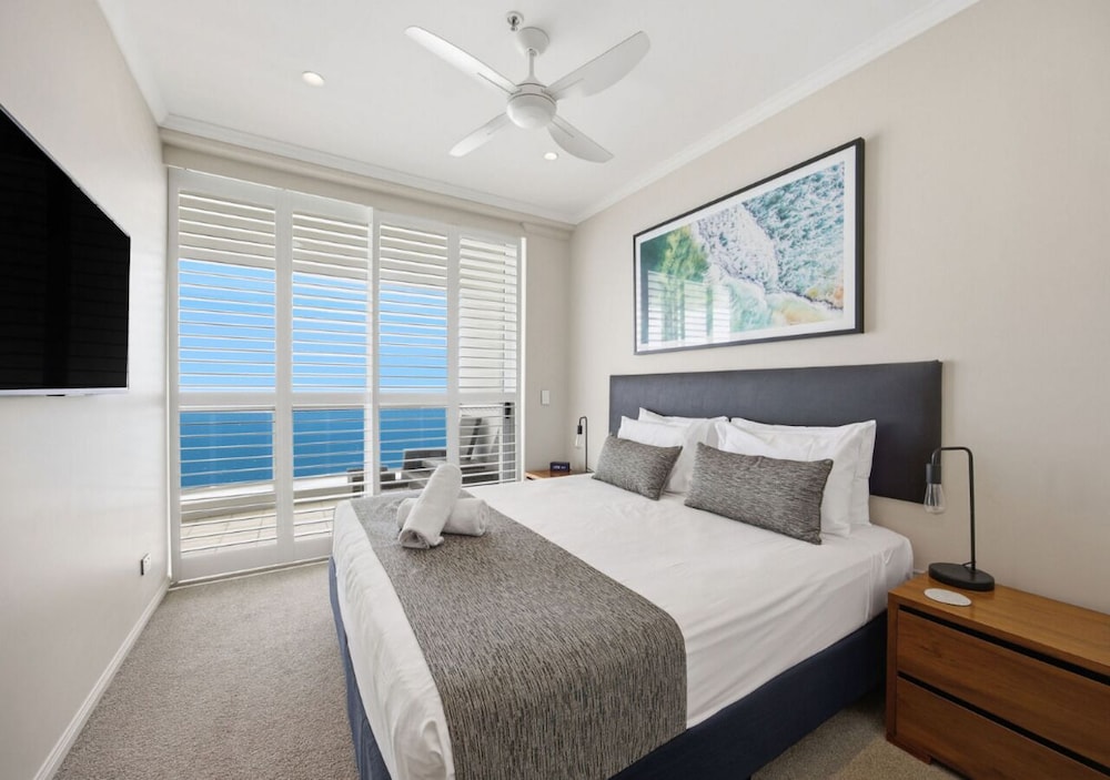Pacific Views Resort 29/73