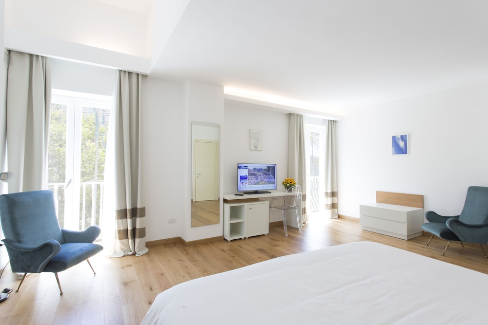 Villa Fiorella Art Hotel 10/80