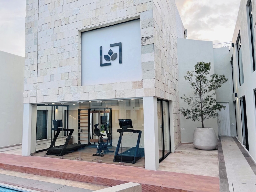 La Posada Hotel &amp; Suites 35/68