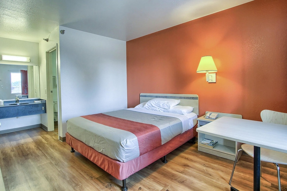 Motel6 New Cumberland, PA - Harrisburg - Hershey South 25/43
