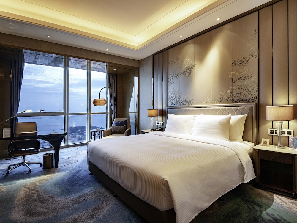SUPERIOR, KING BED, SEA VIEW