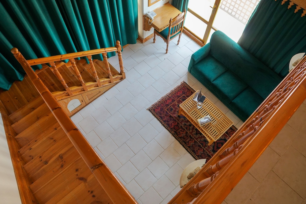 Kuwait Palace Hotel Apartment 45/66