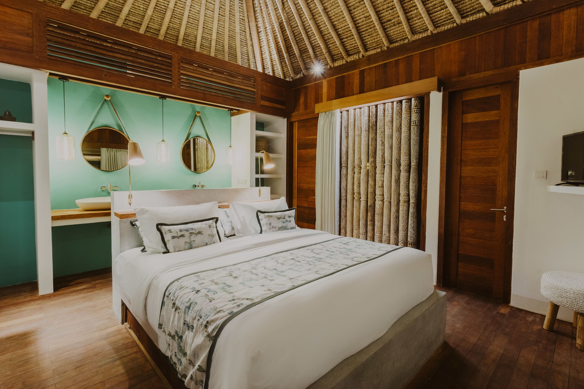 ROMANTIC, VILLA, KING BED