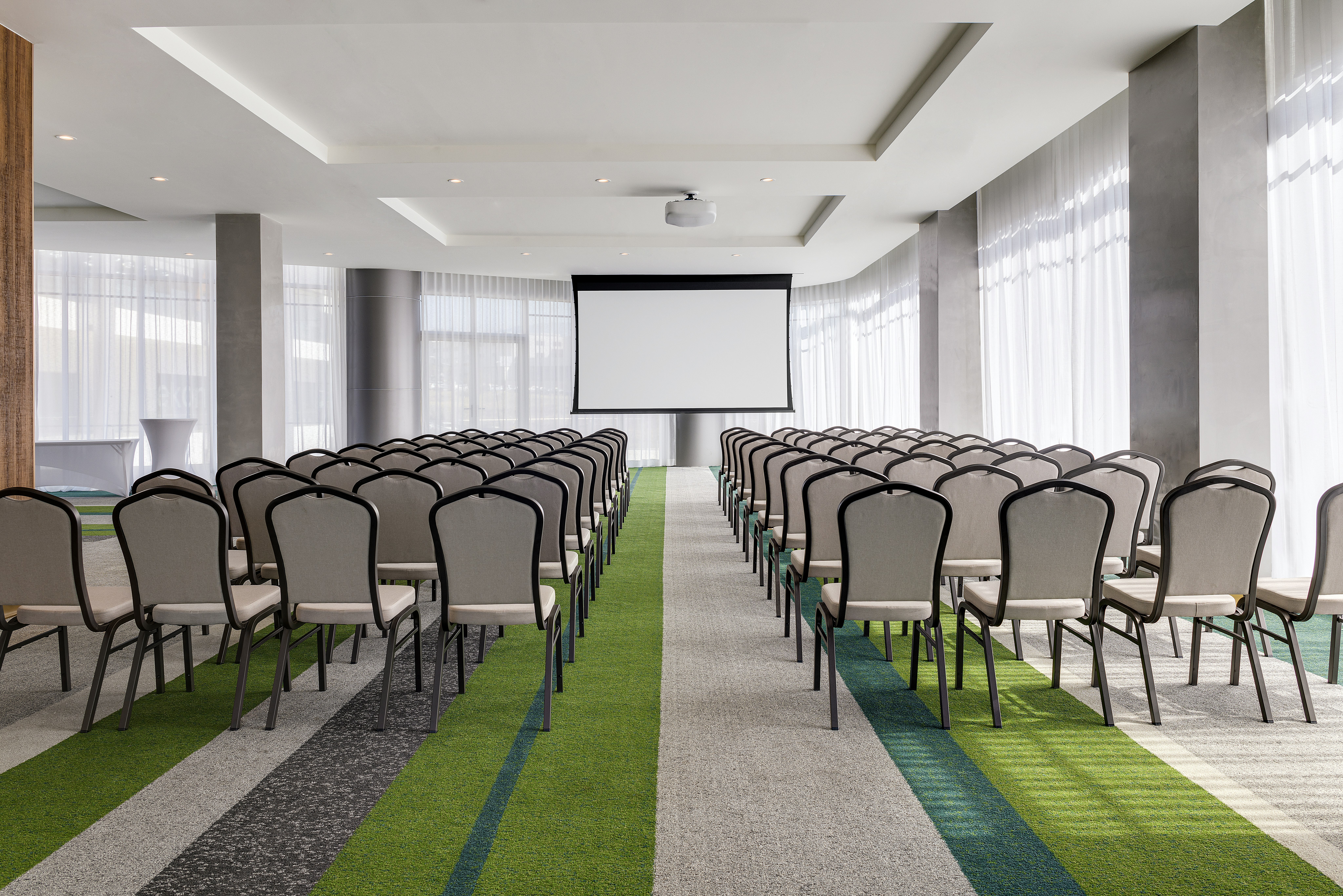 Hilton Garden Inn San Jose Airport City Mall 33/40