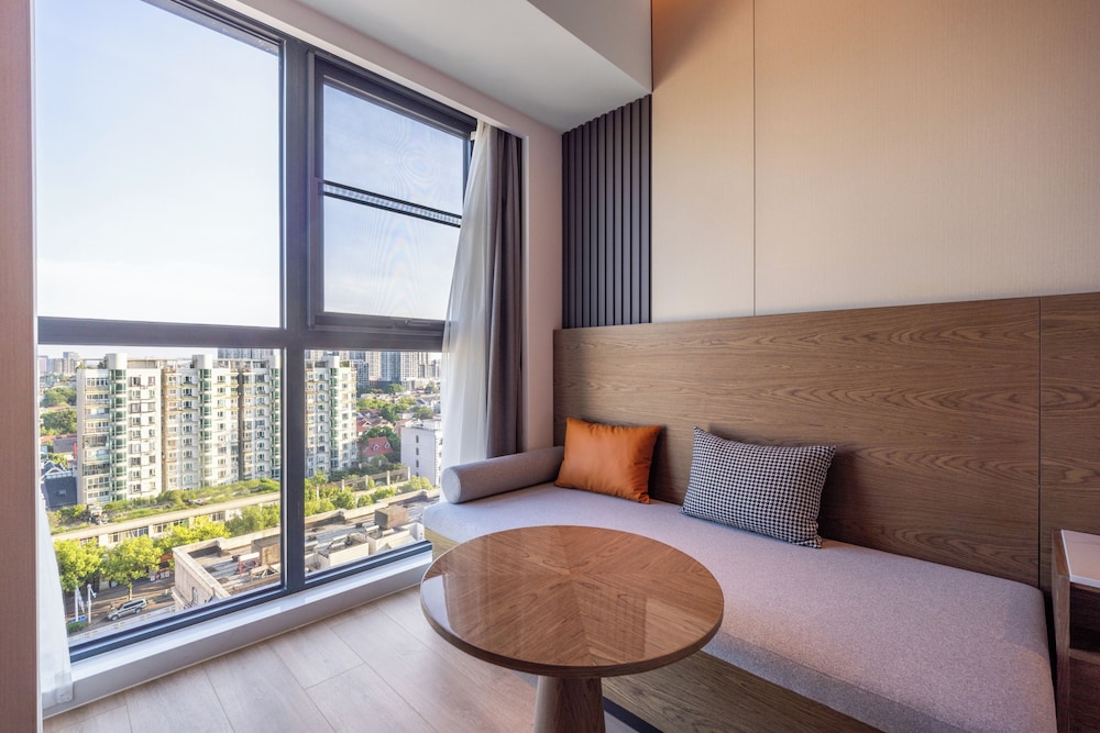 UrCove by Hyatt Nanjing South Railway Station BaiJia Lake 33/50