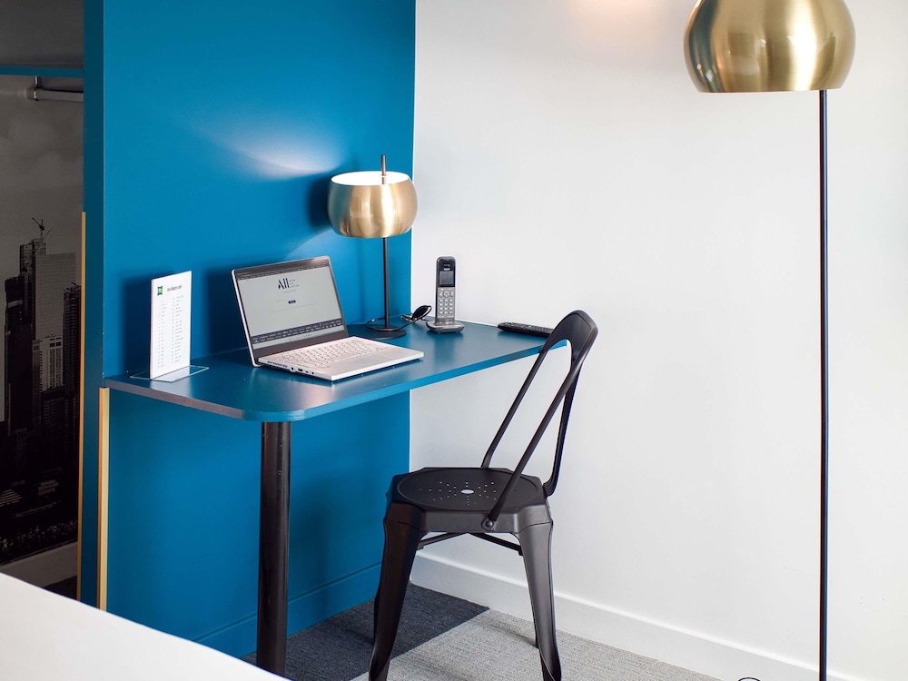 Ibis Styles Chartres 42/50