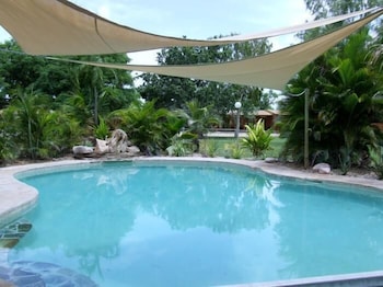 TERRITORY MANOR MOTEL AND CARAVAN PARK 22/26