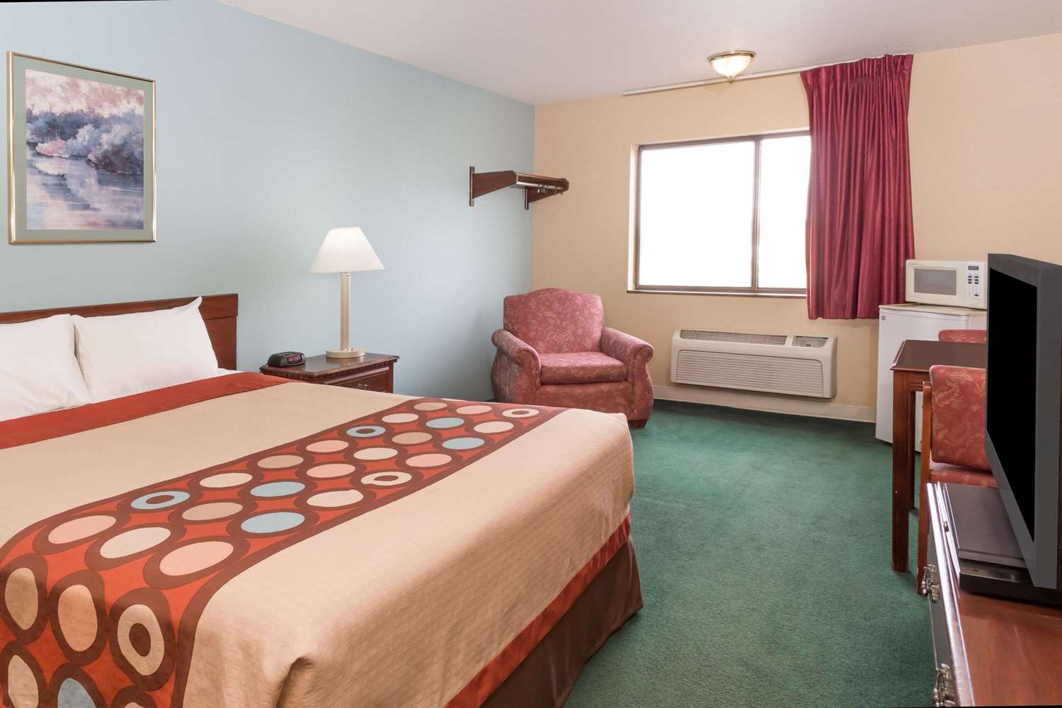 Super 8 by Wyndham Woodstock 4/19