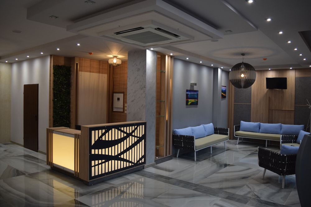 Cristiani Hotel 4/33