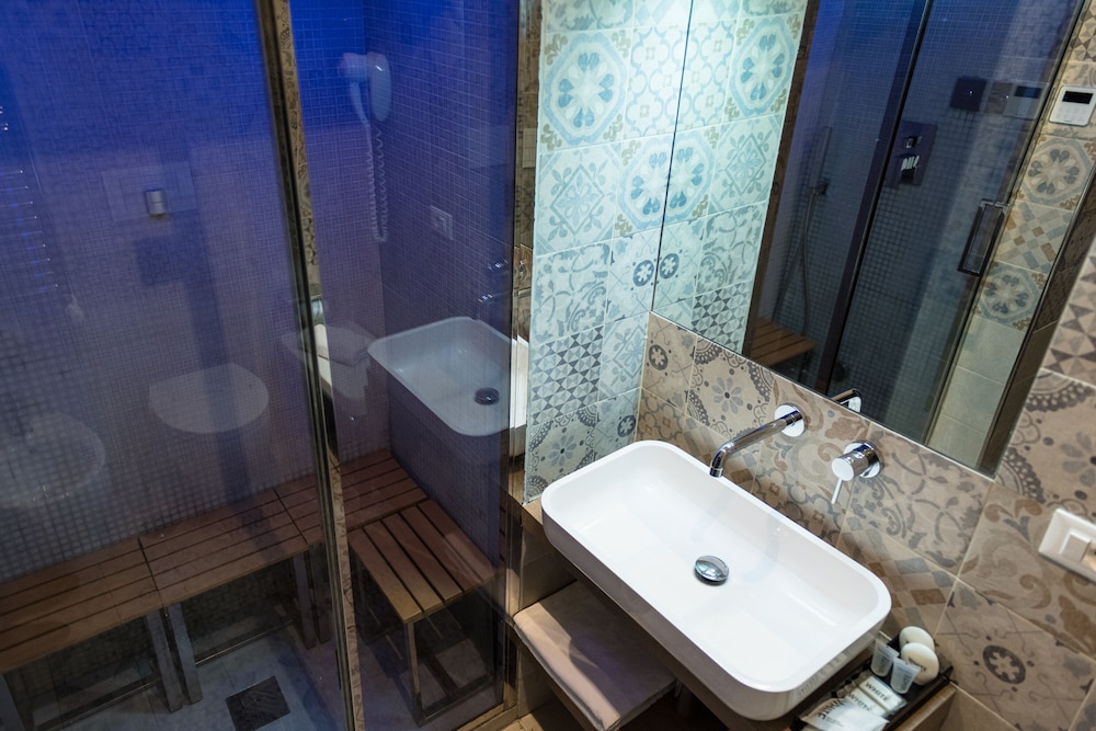 Navona Central Suites 50/50