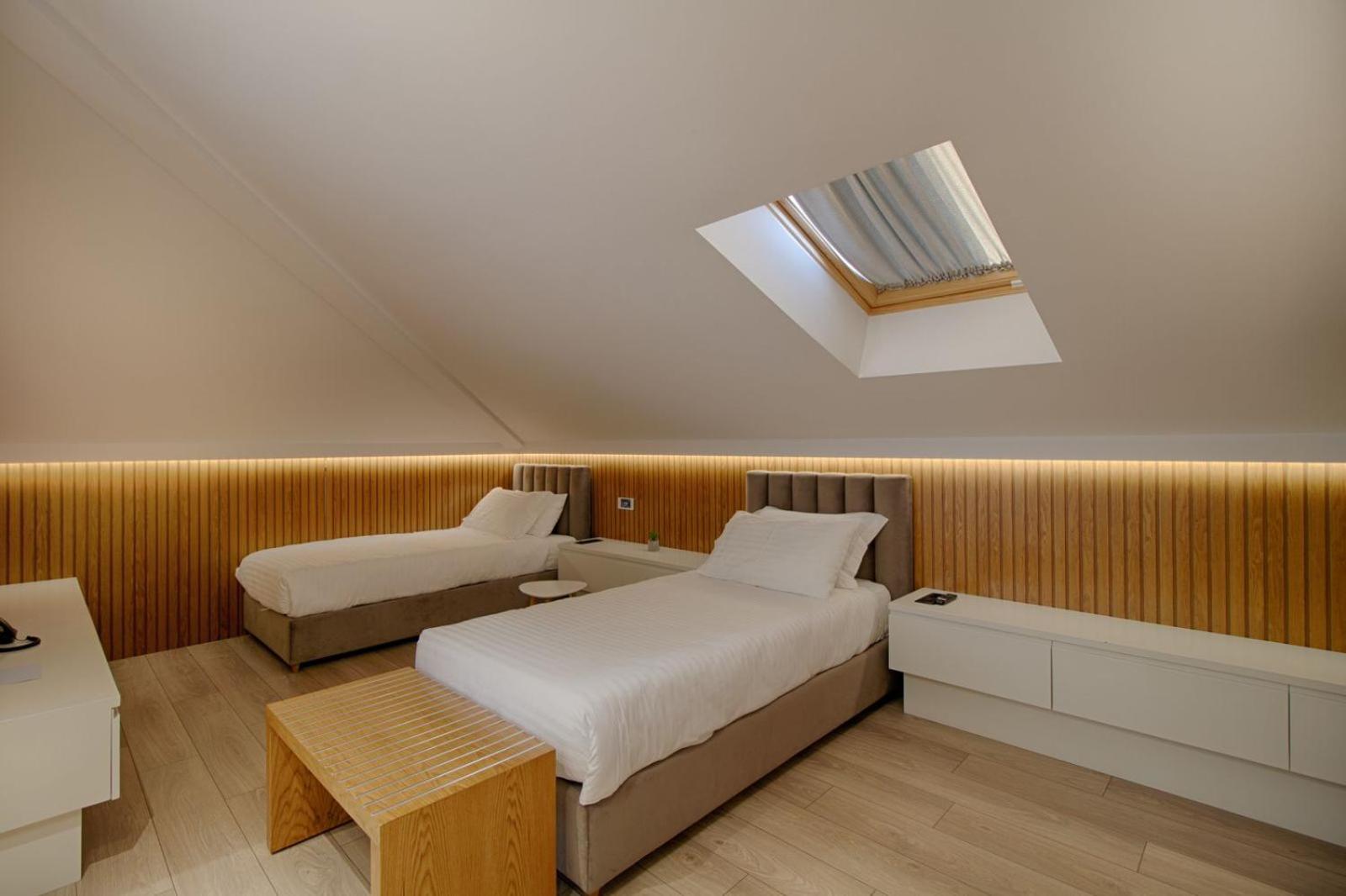 Primo Hotel 25/45