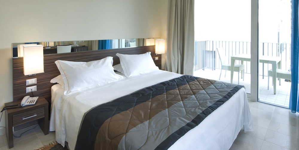 MERCURE RIMINI LUNGOMARE 17/71