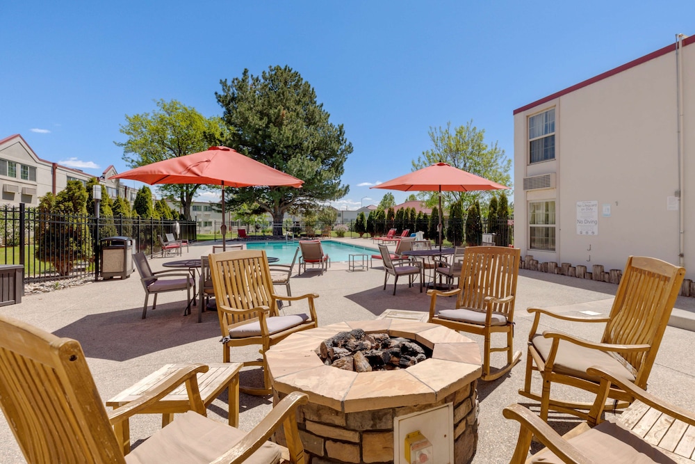 Best Western Plus Loveland Inn 44/56