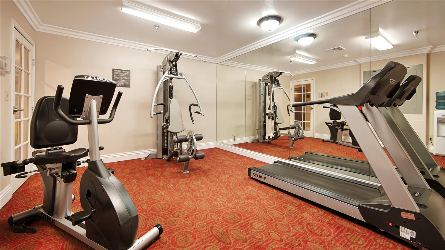 Best Western Burbank Airport Inn 2/4