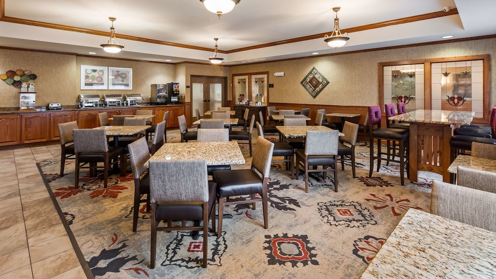 Best Western Plus Capital Inn 37/48