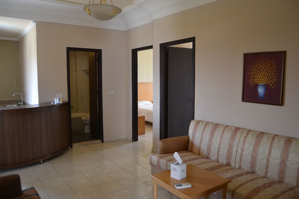 PLATINUM HOTEL 29/45