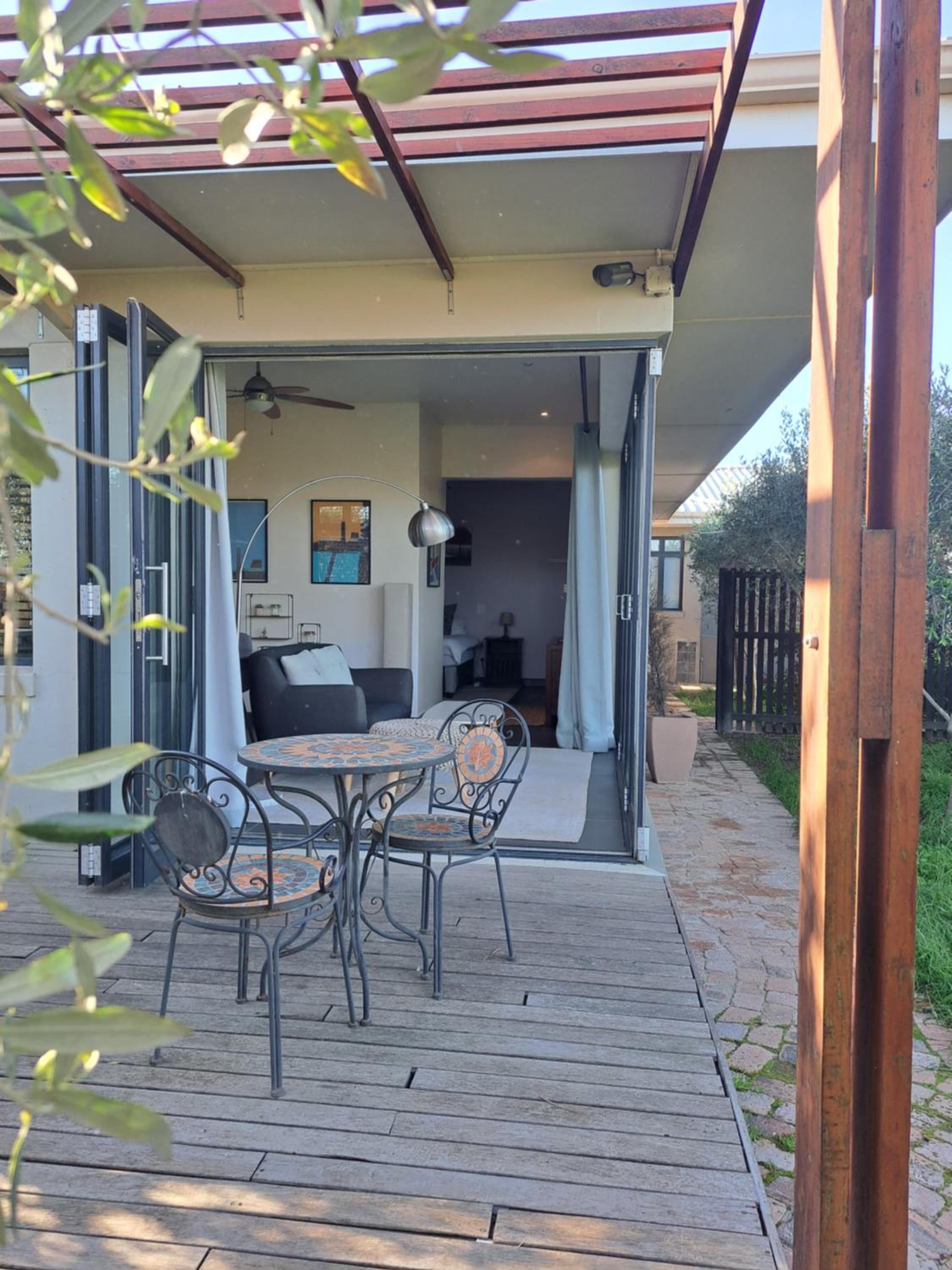 Sunrise And Sunset Apartments At Domaine Coutelier 31/50
