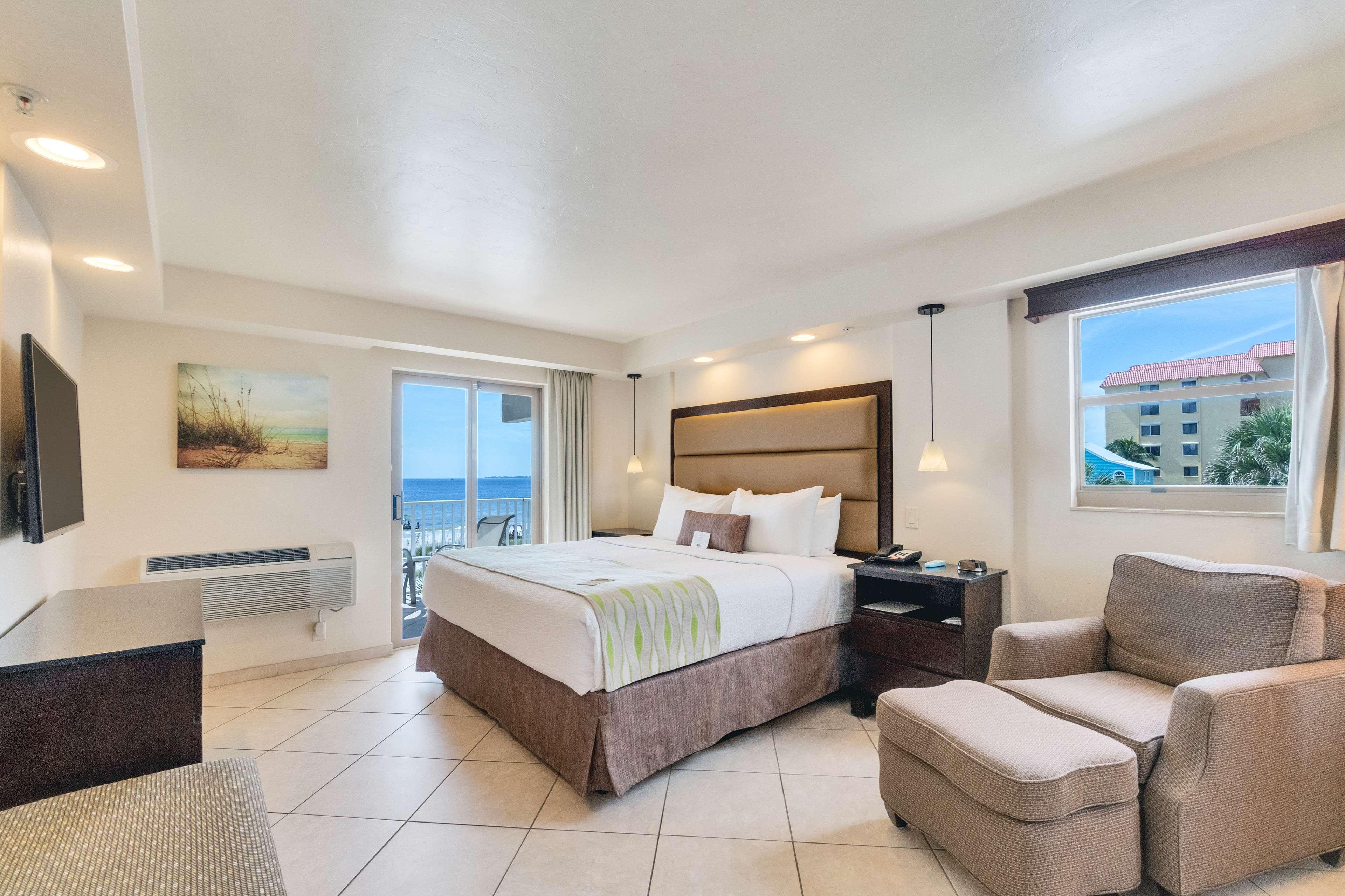 Room, King Bed, Pool Side, Kitchen, Ground Floor
