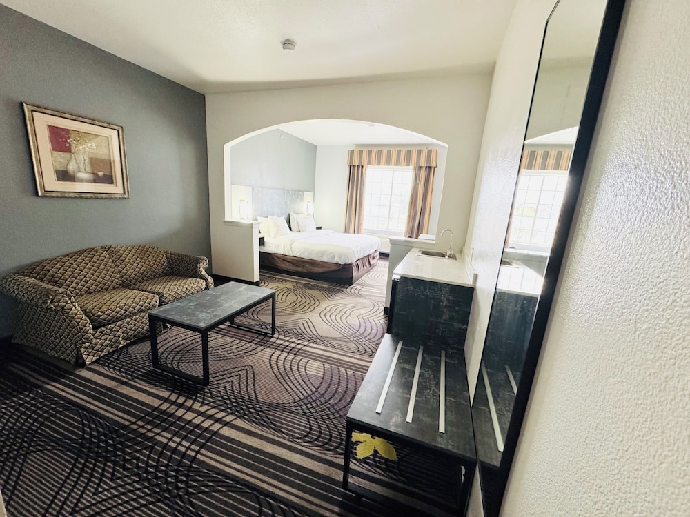 FairBridge Inn & Suites Cleburne 44/62