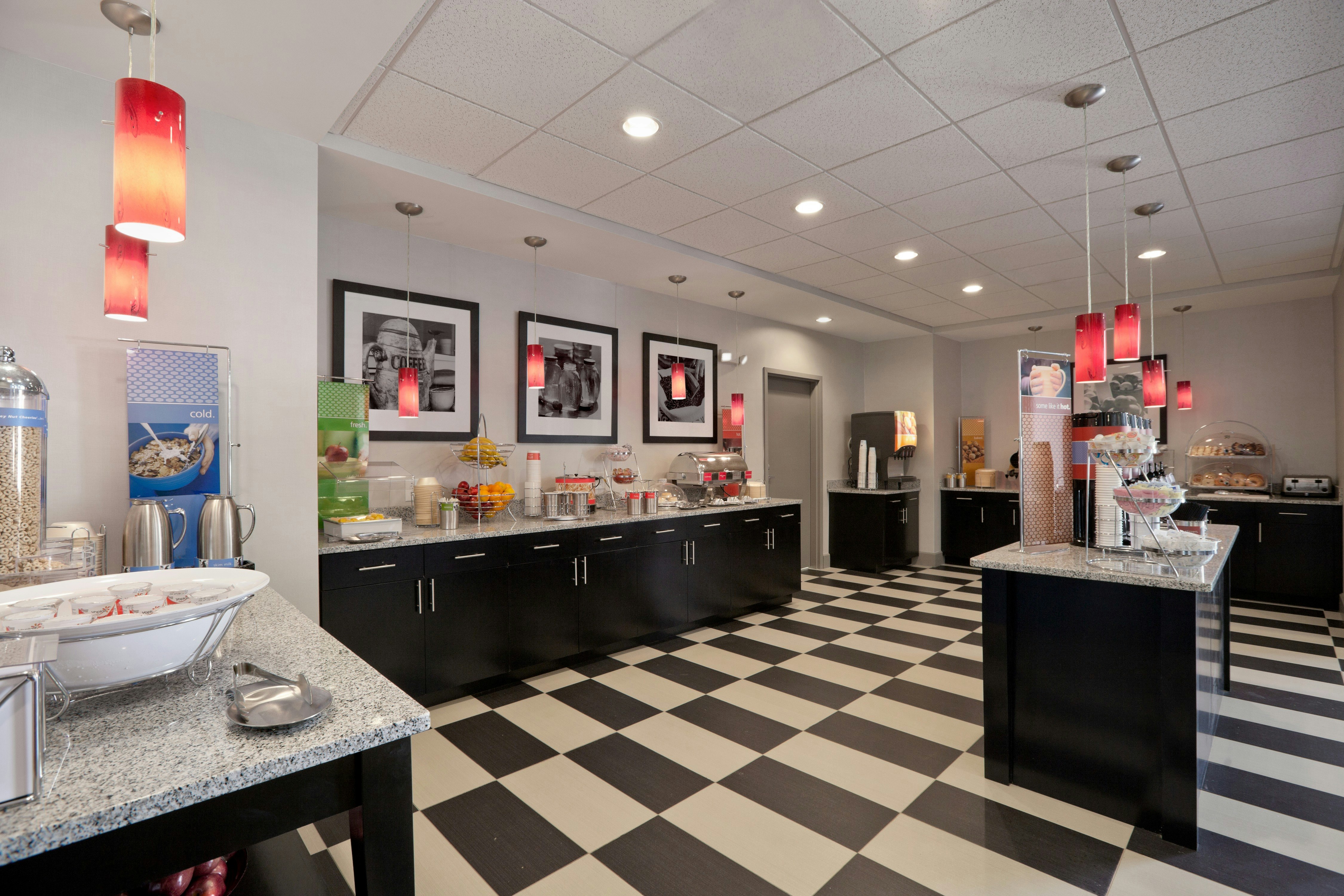 Hampton Inn And Suites Roanoke Airport 9/49