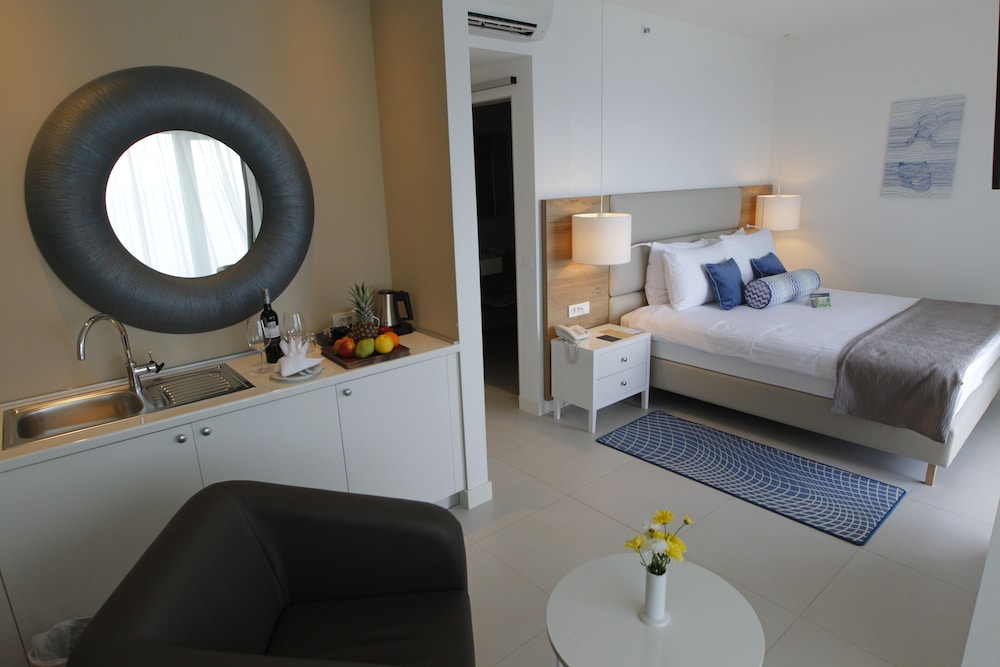 TUI BLUE Adriatic Beach - Adults Only 18/75