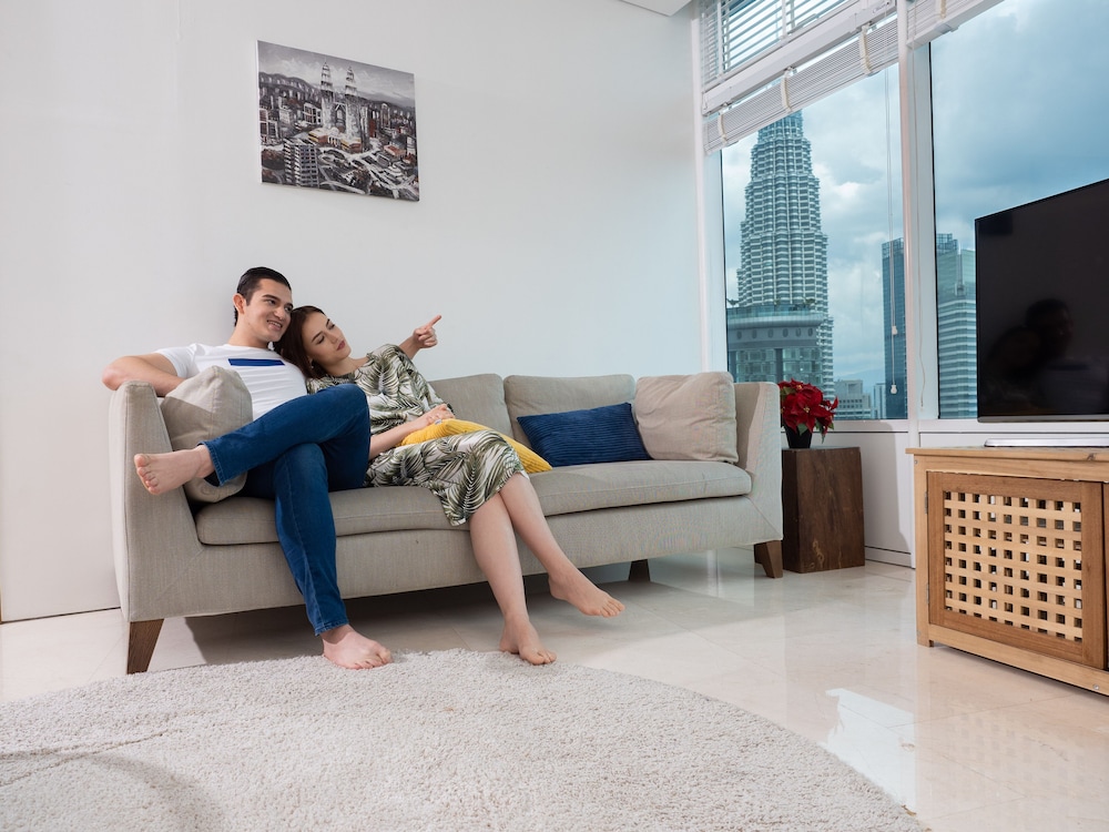 The Penthouse Klcc 22/32