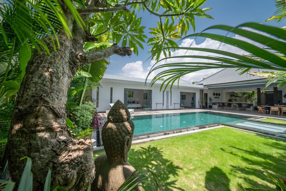 Villa Tira 61/71