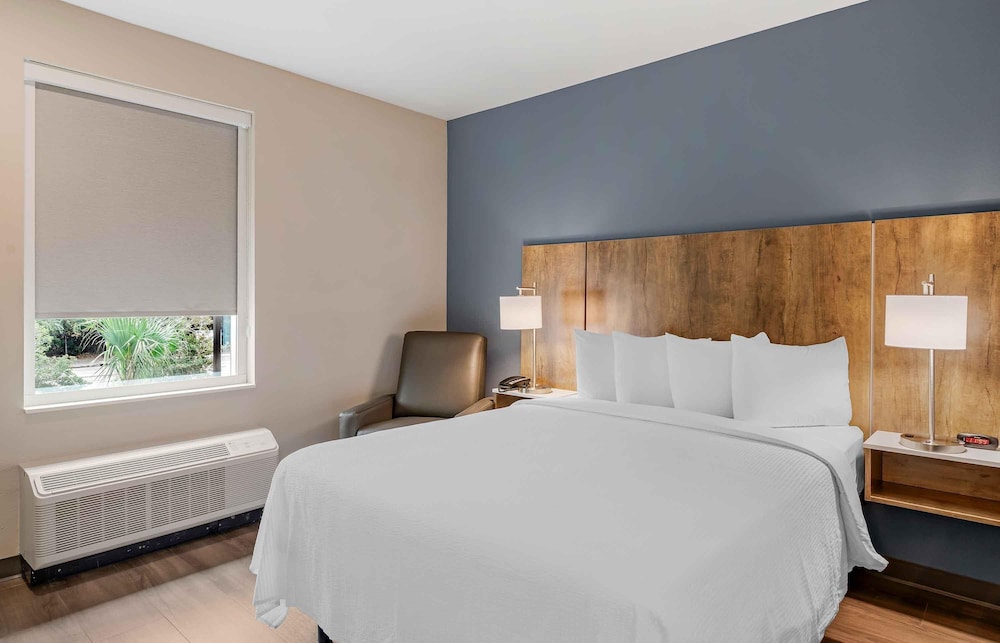 Extended Stay America Premier Suites- Jacksonville - Airport 6/40