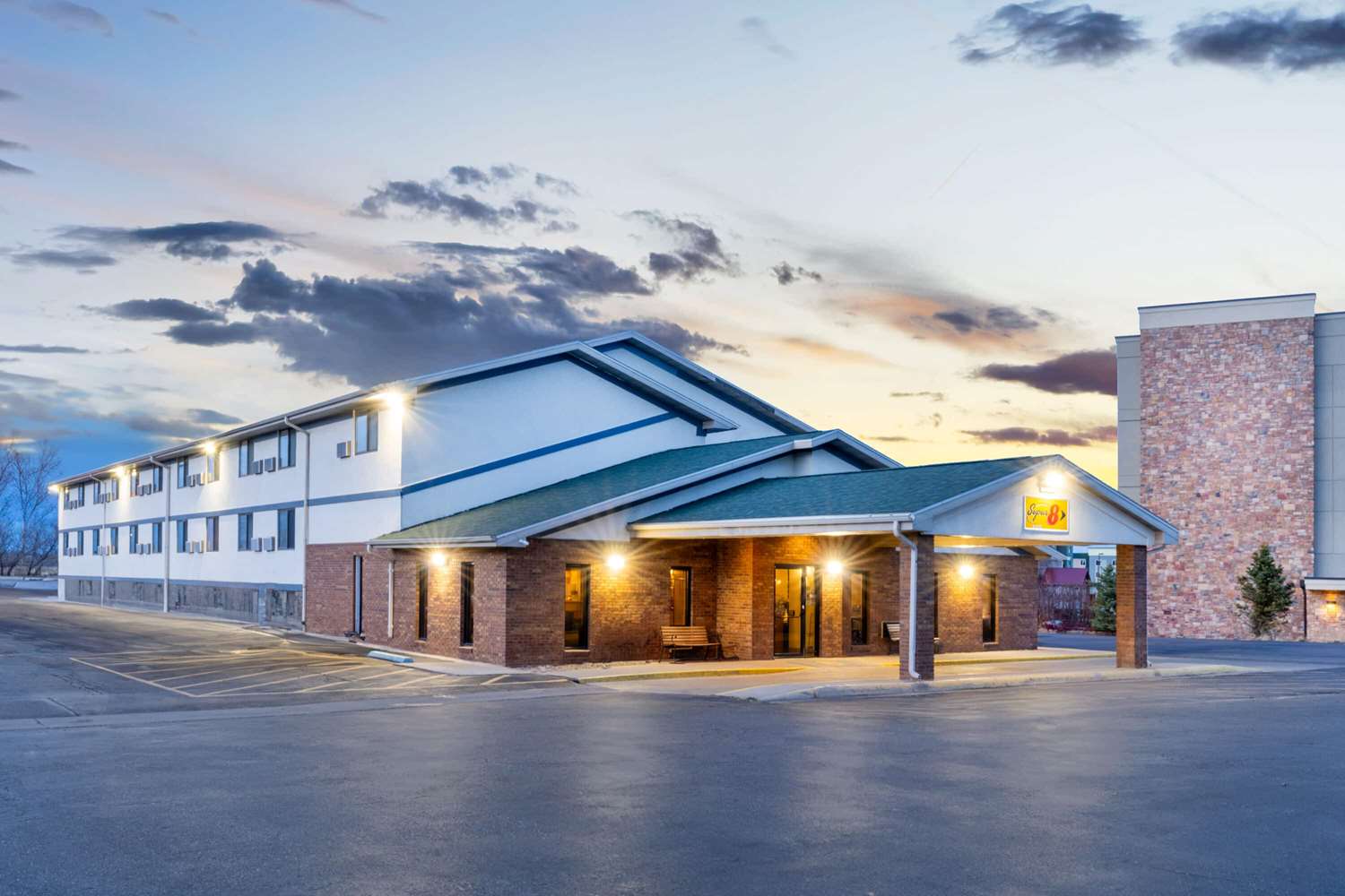 Super 8 By Wyndham Cheyenne Wy 2/32