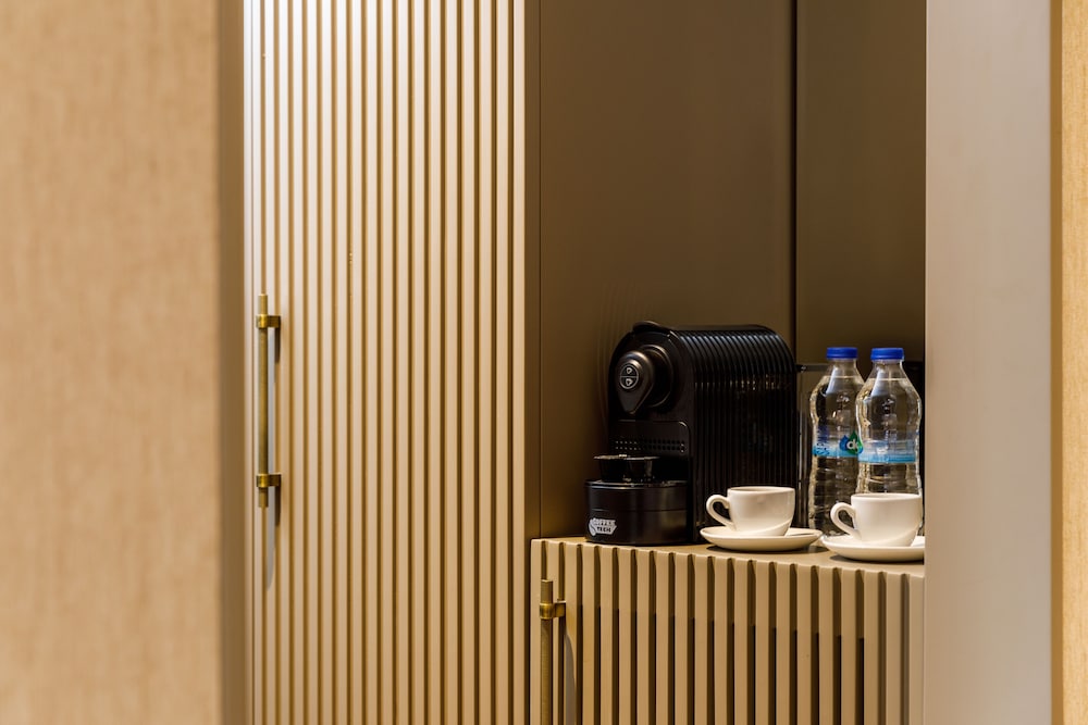 Euro Design Hotel 67/71