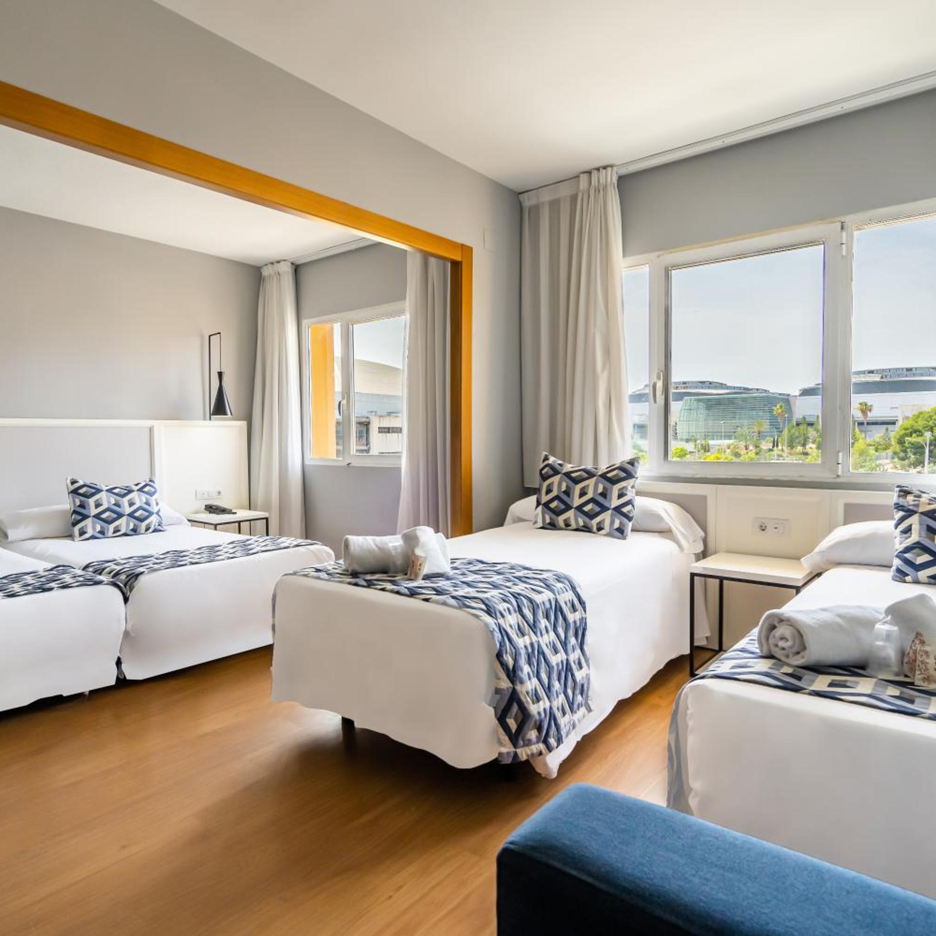 ROOM, TRIPLE