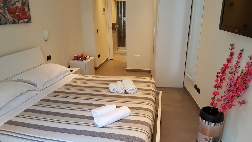 Cesar Vatican Rooms 13/67