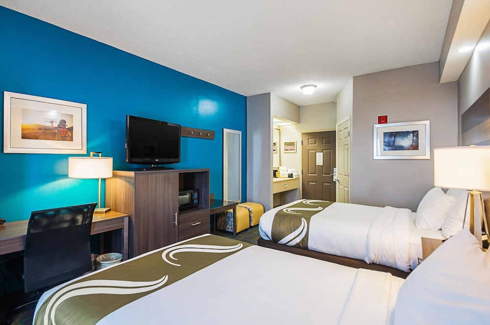 Quality Inn Harrisonburg I-81 8/38