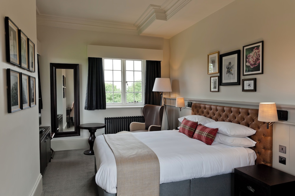 De Vere Horsley Estate 14/72