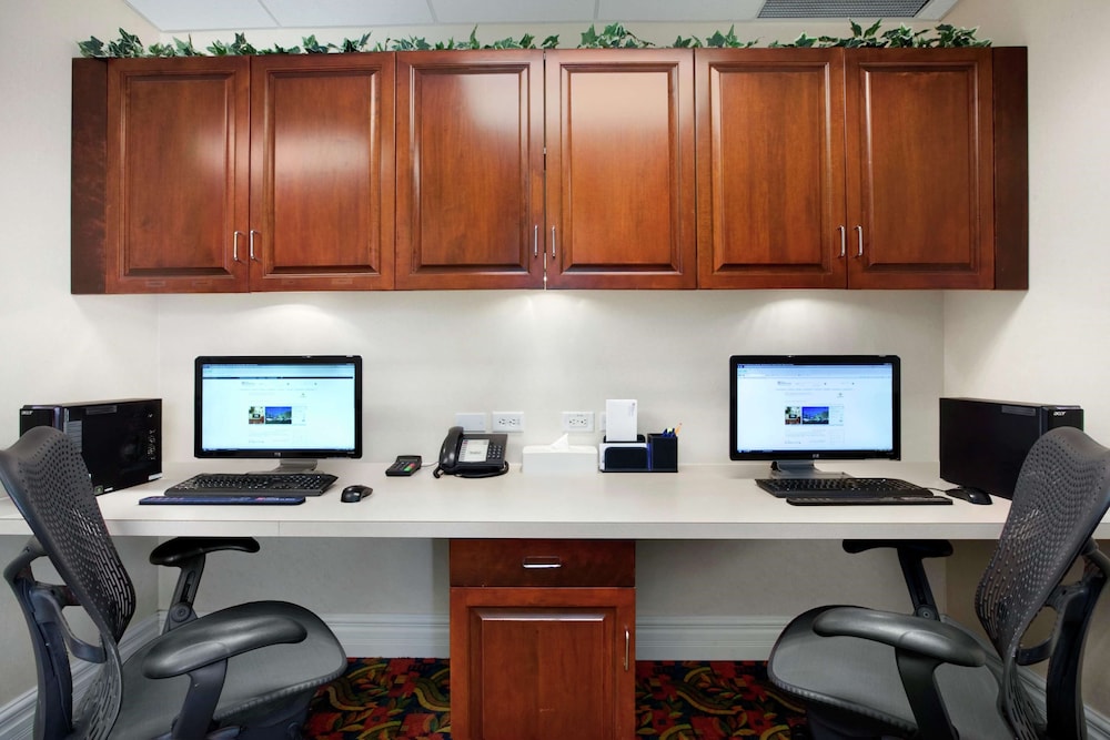 Hilton Garden Inn West Edmonton 46/47