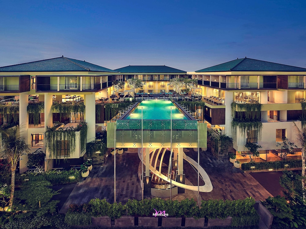 MERCURE BALI LEGIAN 2/75