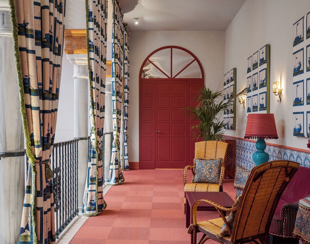 Cristine Bedfor Sevilla Boutique Hotel 51/63