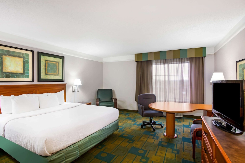Fairfield by Marriott Inn & Suites Austin West 8/36
