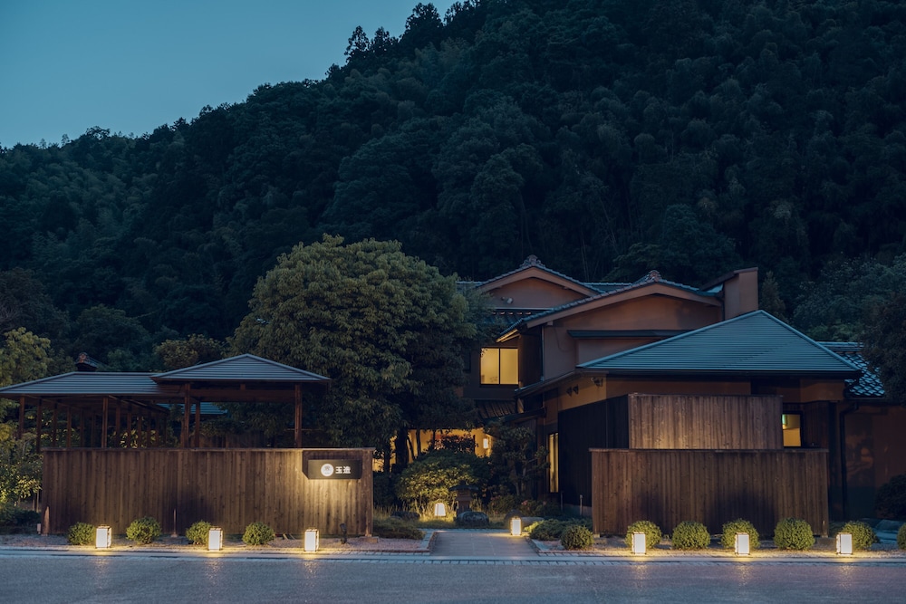 Hoshino Resorts Kai Tamatsukuri 1/40