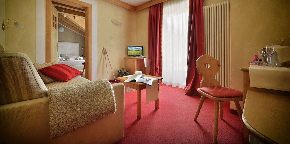 Cristallo Hotel 53/69