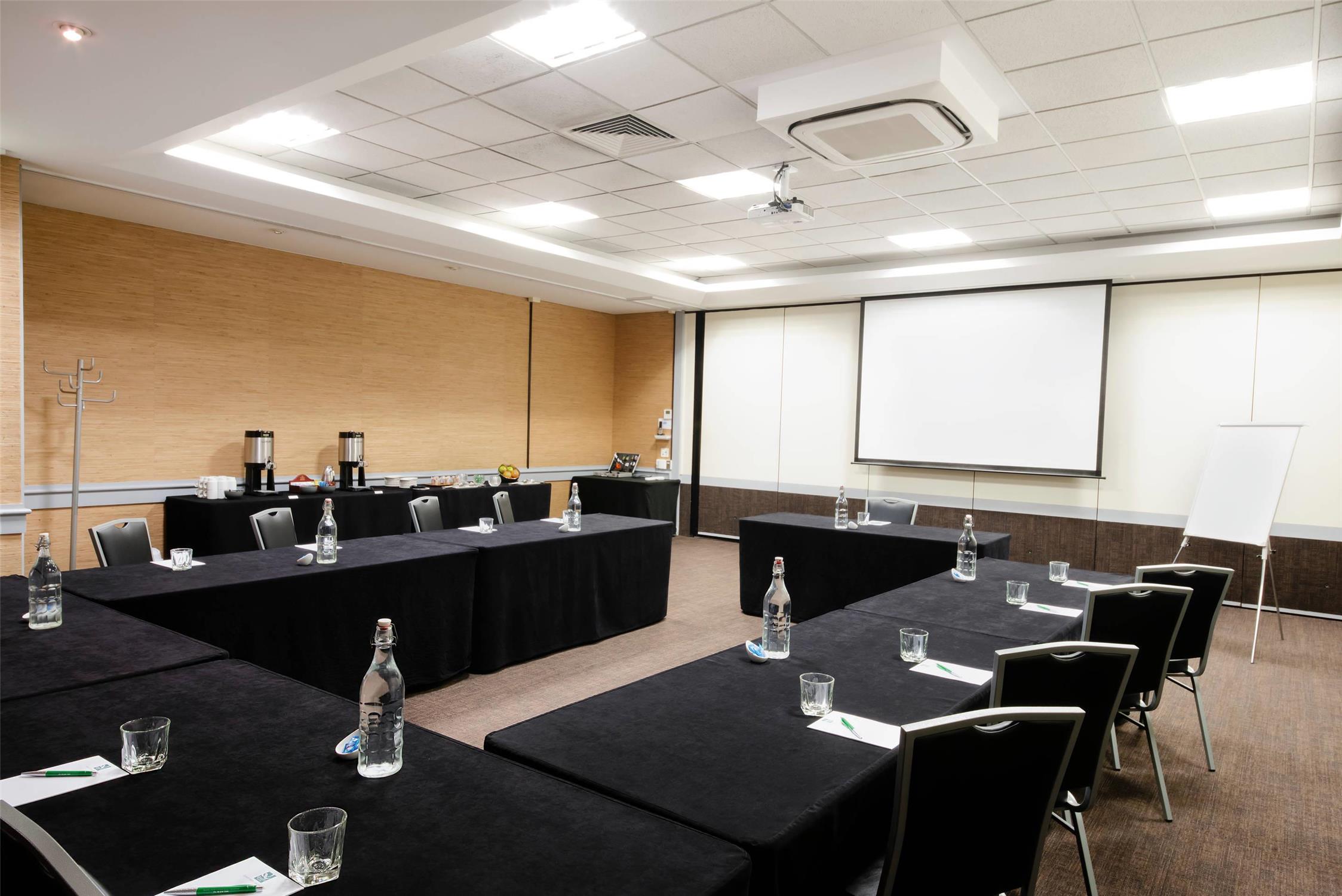 Quality Hotel Lincoln Green 29/42