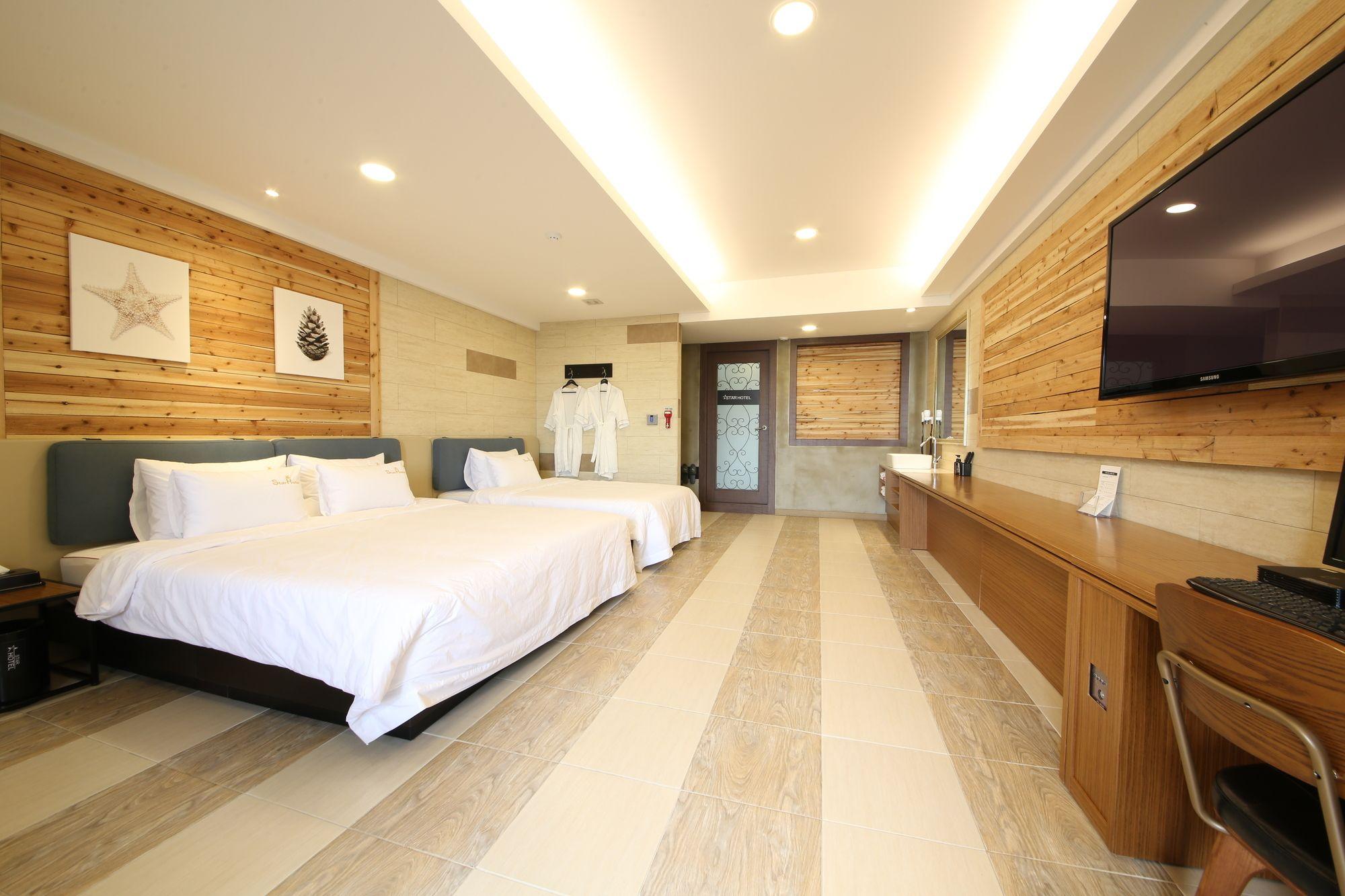 Star Hotel 15/72