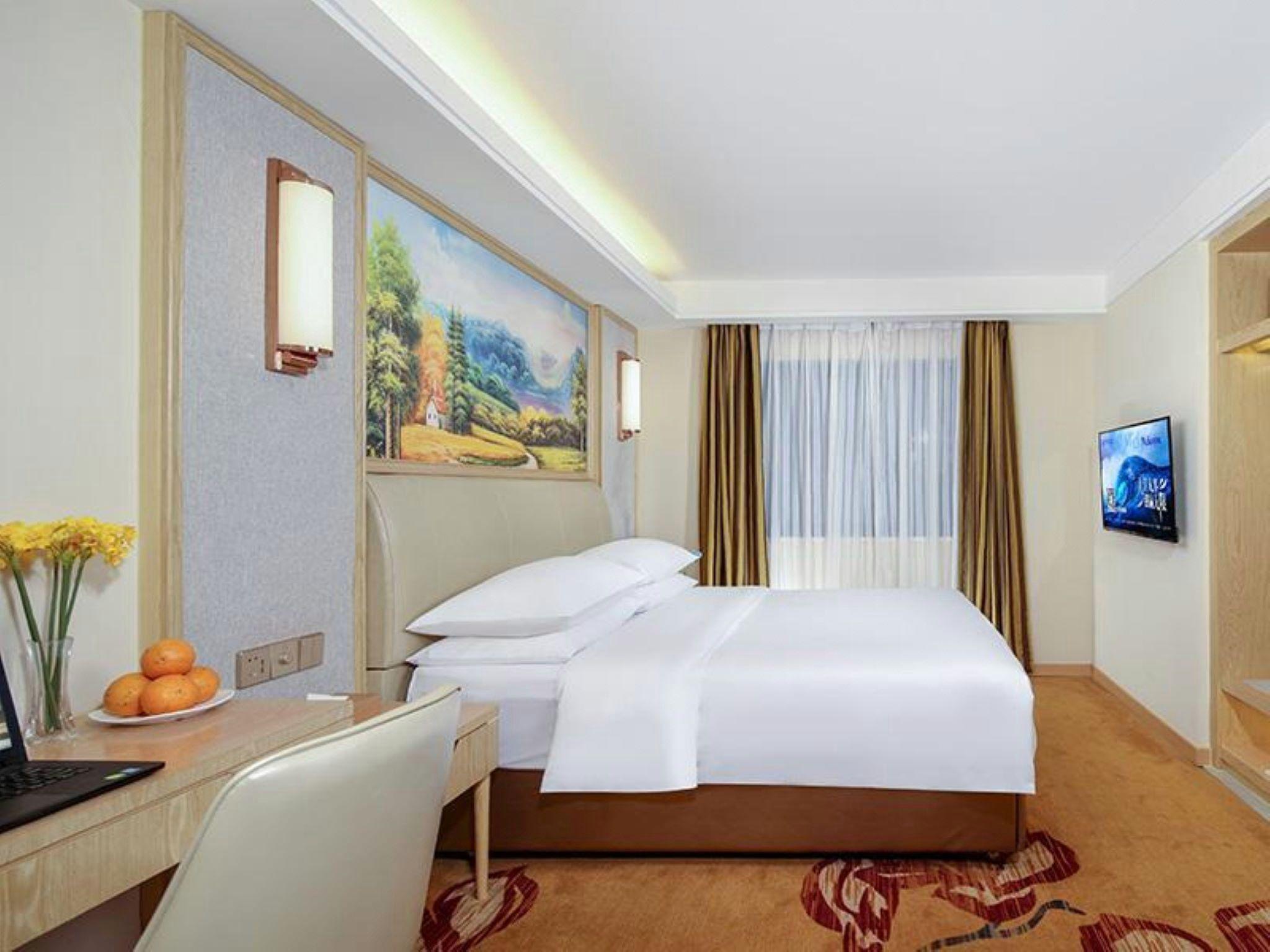 Standard, King Bed