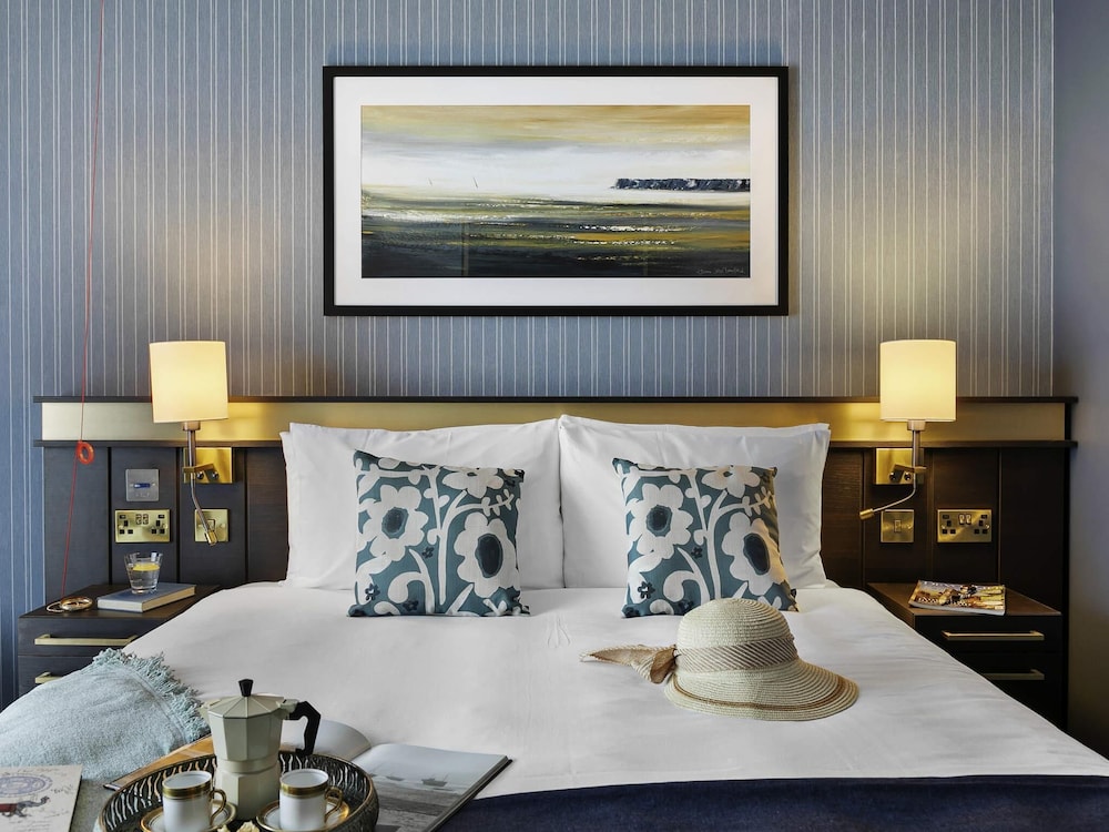Mercure Paignton Hotel 51/59