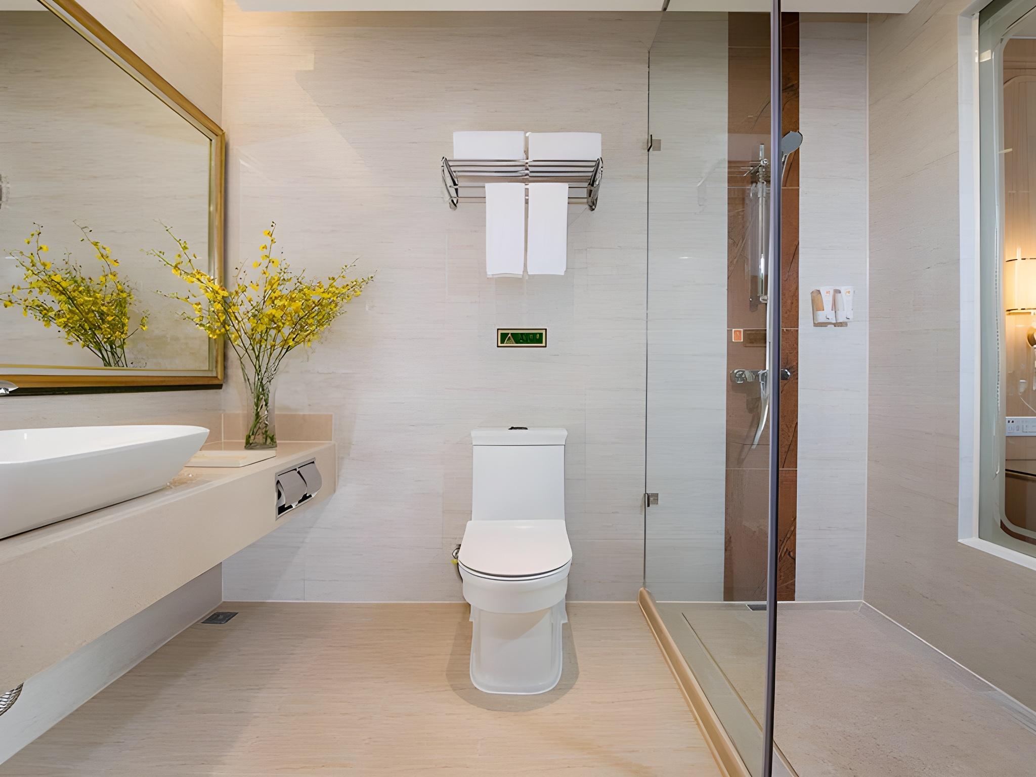 Vienna Hotel (Shenzhen Buji Metro Station) 37/37