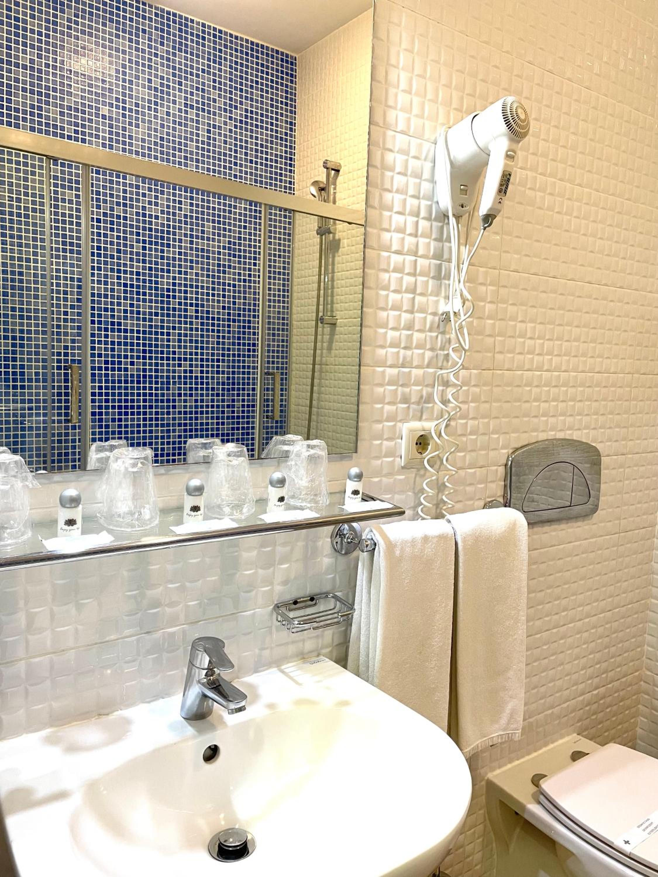 غرفة عائلية، Universal Hotel 6/7